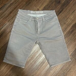Skinny grey shorts for men